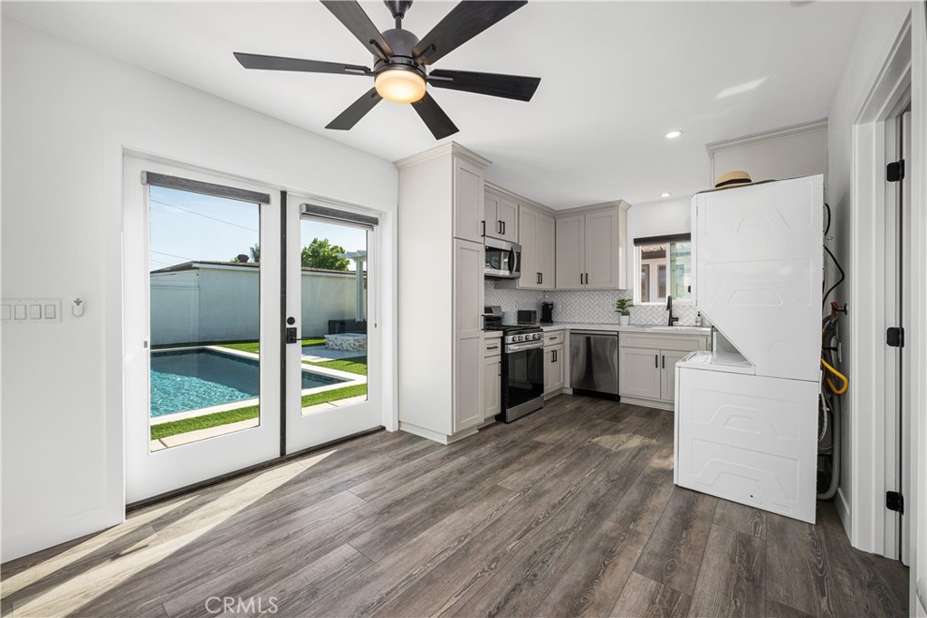 3246 N Marwick