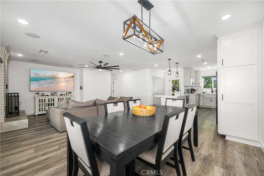 3246 N Marwick