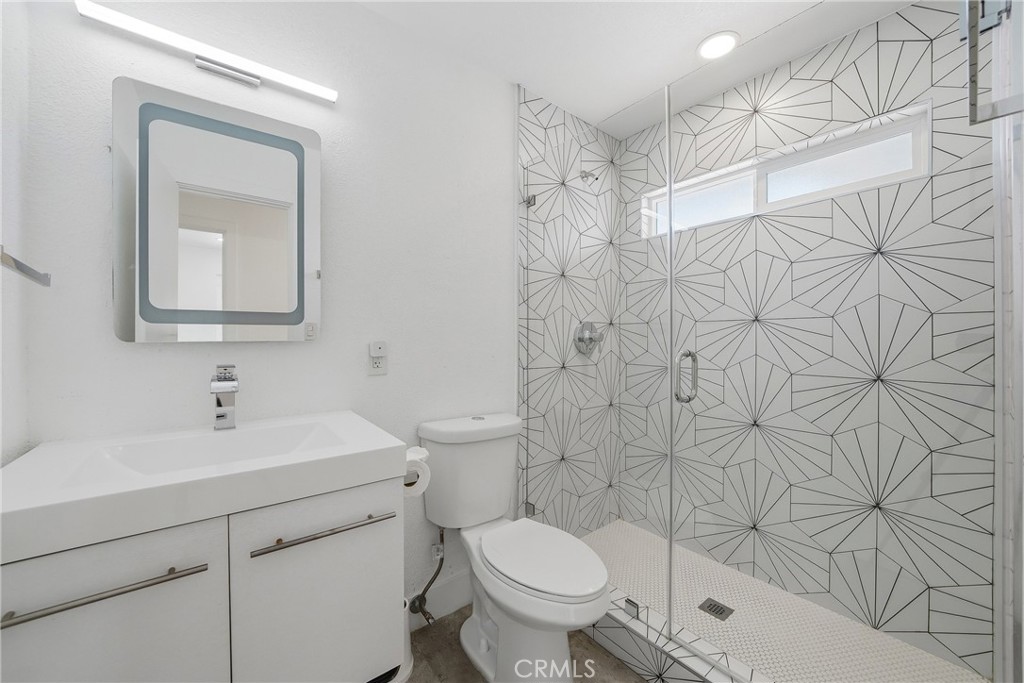 431 W Avenida Cerca