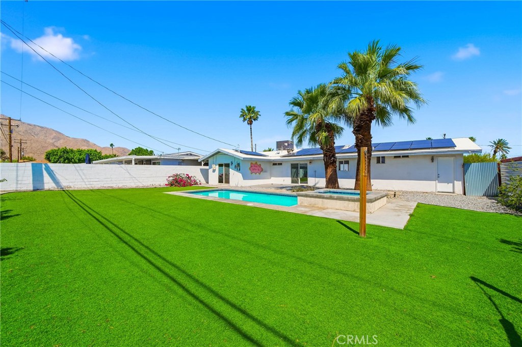 431 W Avenida Cerca