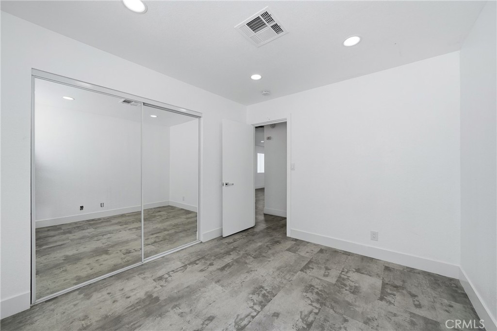 431 W Avenida Cerca