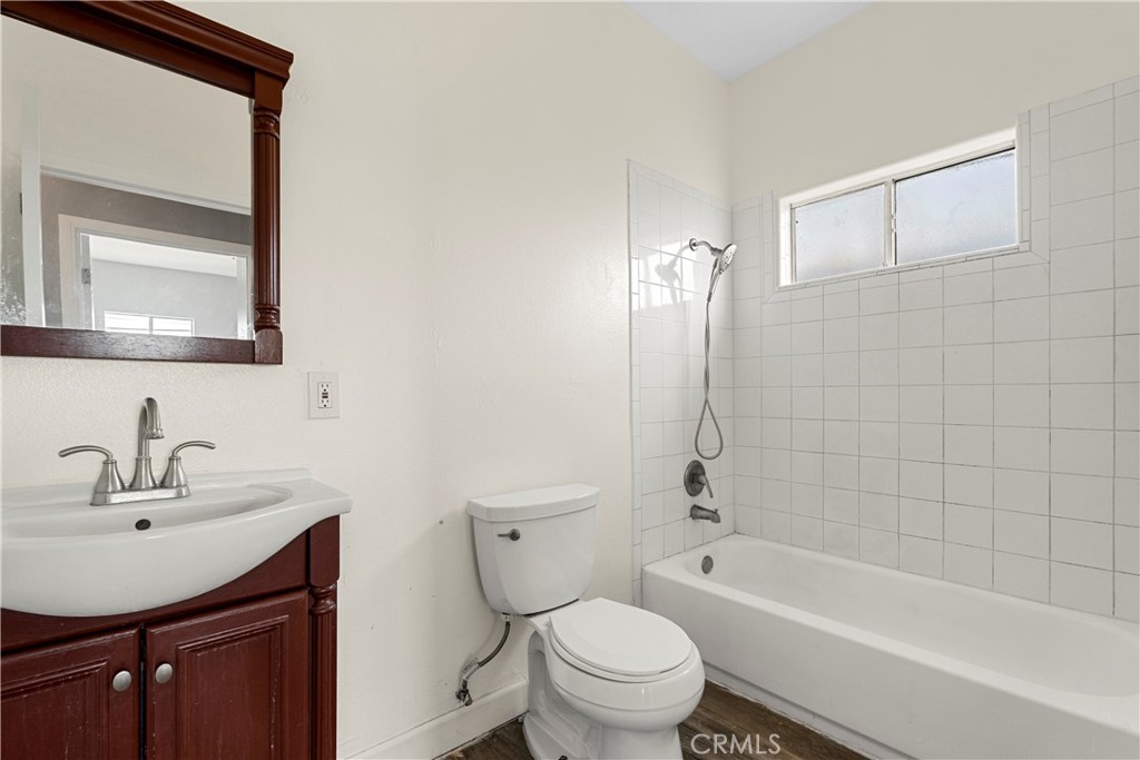 10406 Avalon Boulevard