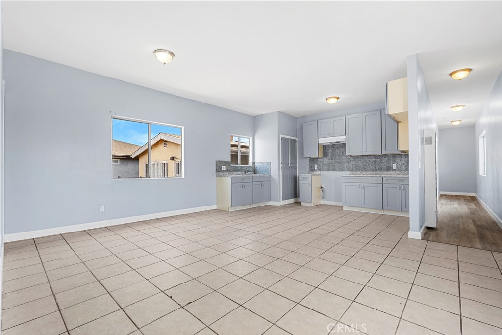 10406 Avalon Boulevard