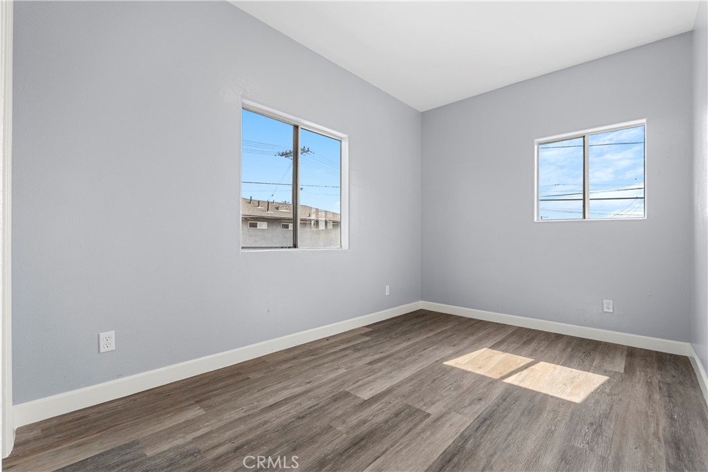 10406 Avalon Boulevard