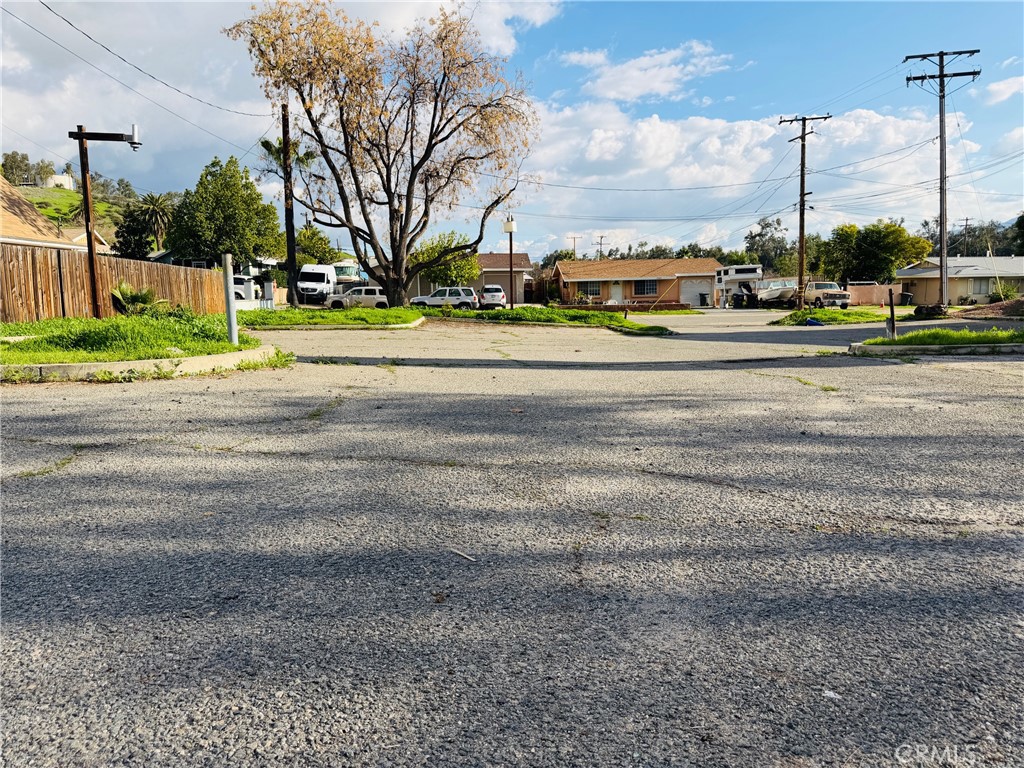 30830 Riverside