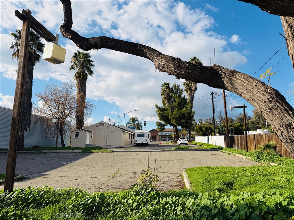 30830 Riverside