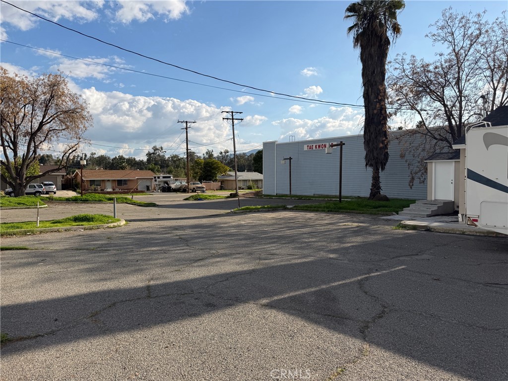 30830 Riverside