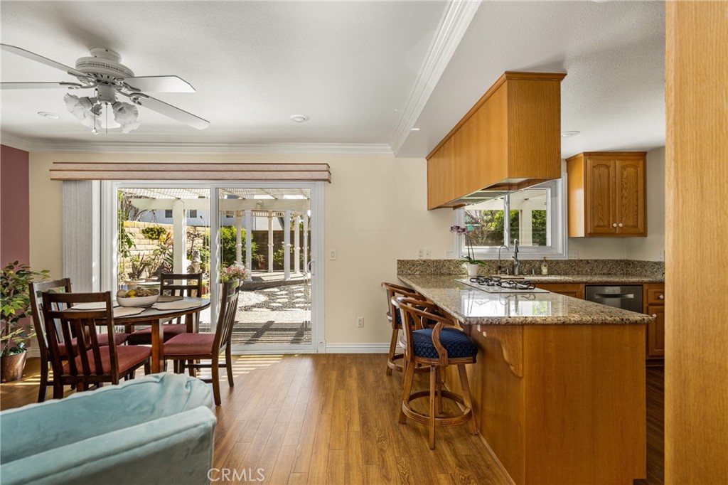 1218 E Chalynn Avenue