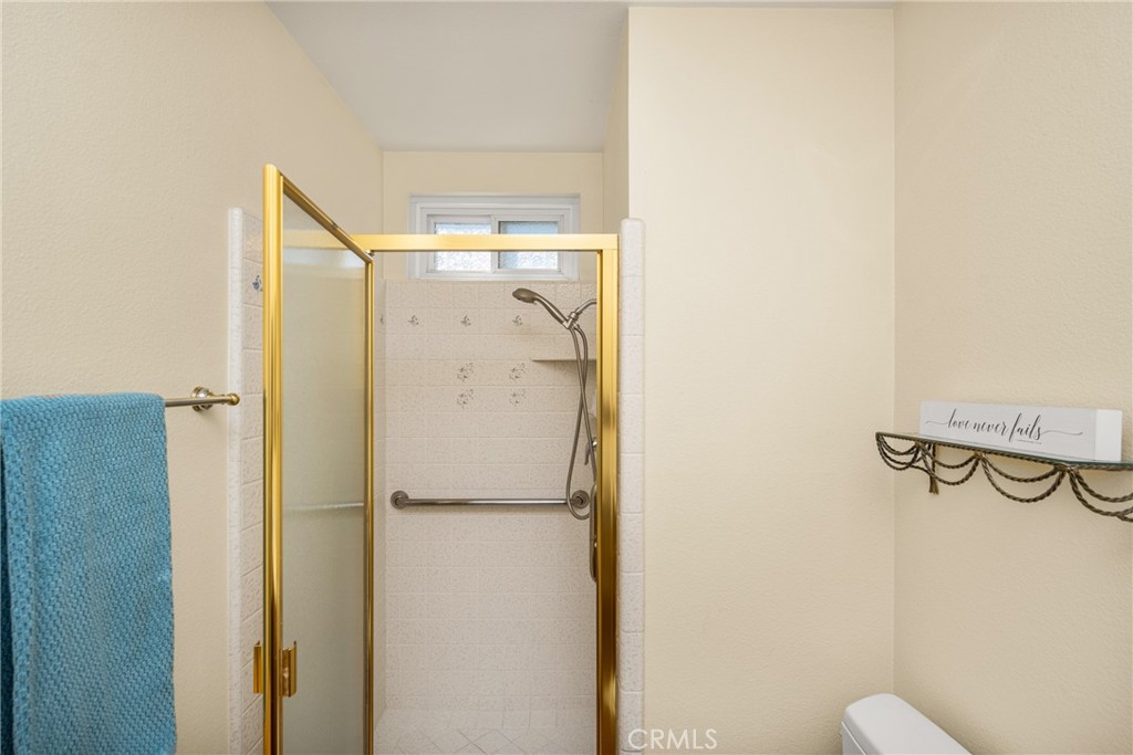 1218 E Chalynn Avenue