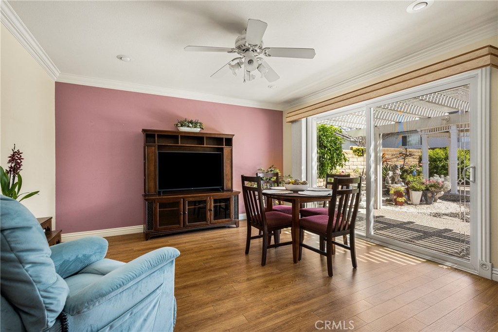 1218 E Chalynn Avenue