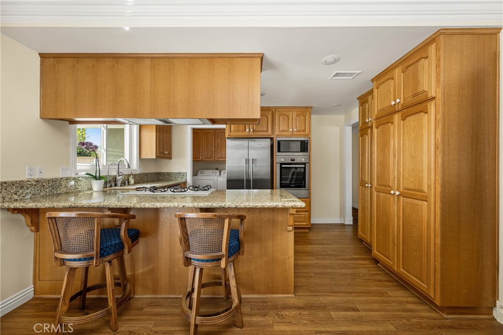 1218 E Chalynn Avenue