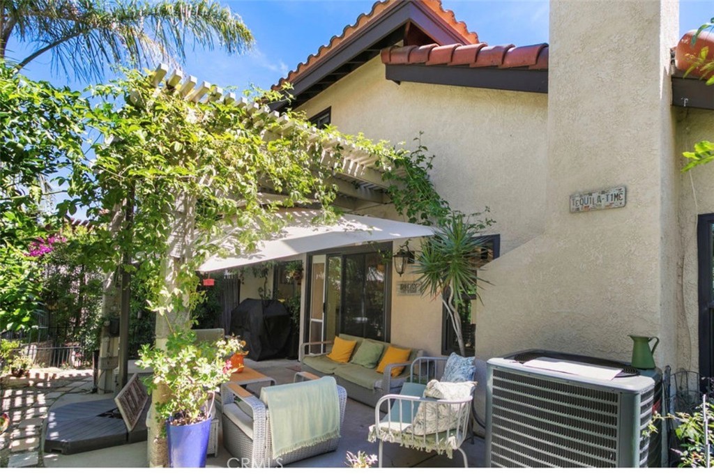 6250 E Quartz Lane