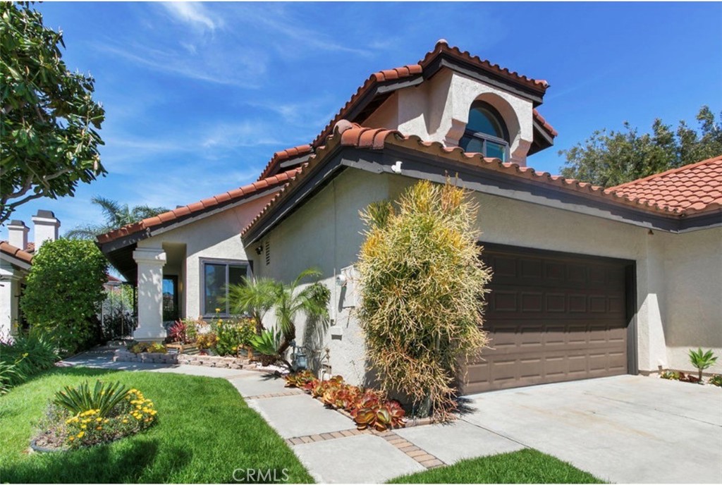 6250 E Quartz Lane