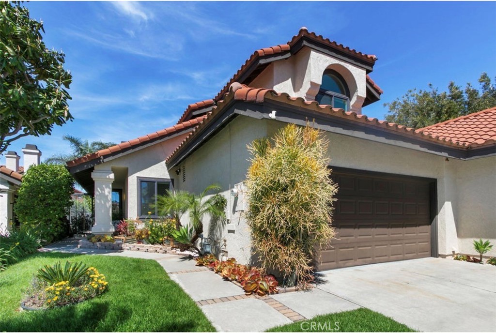 6250 E Quartz Lane