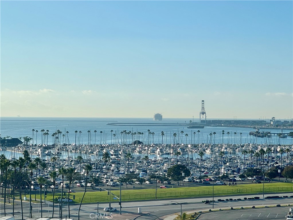 525 E Seaside Way 904