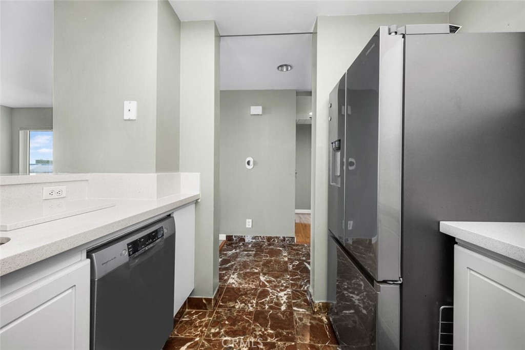 525 E Seaside Way 904