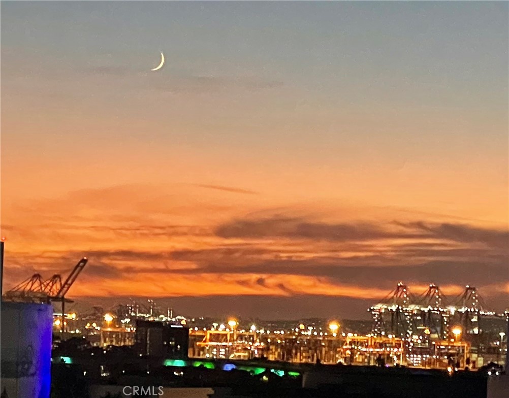 525 E Seaside Way 904