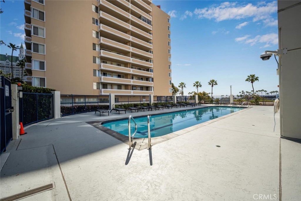 525 E Seaside Way 904