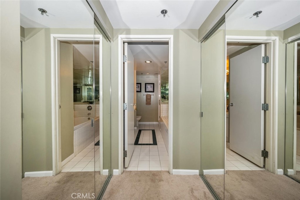 525 E Seaside Way 904