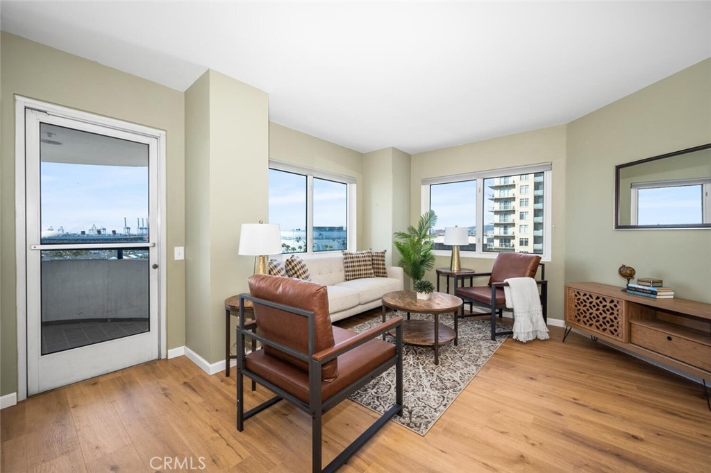 525 E Seaside Way 904