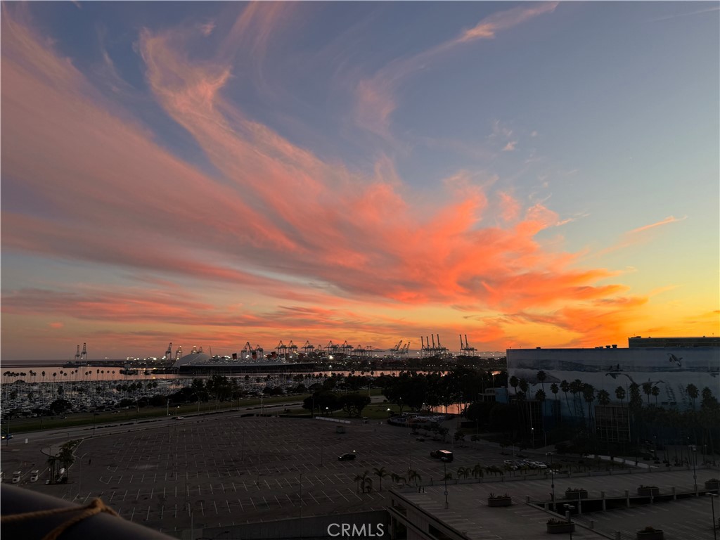 525 E Seaside Way 904