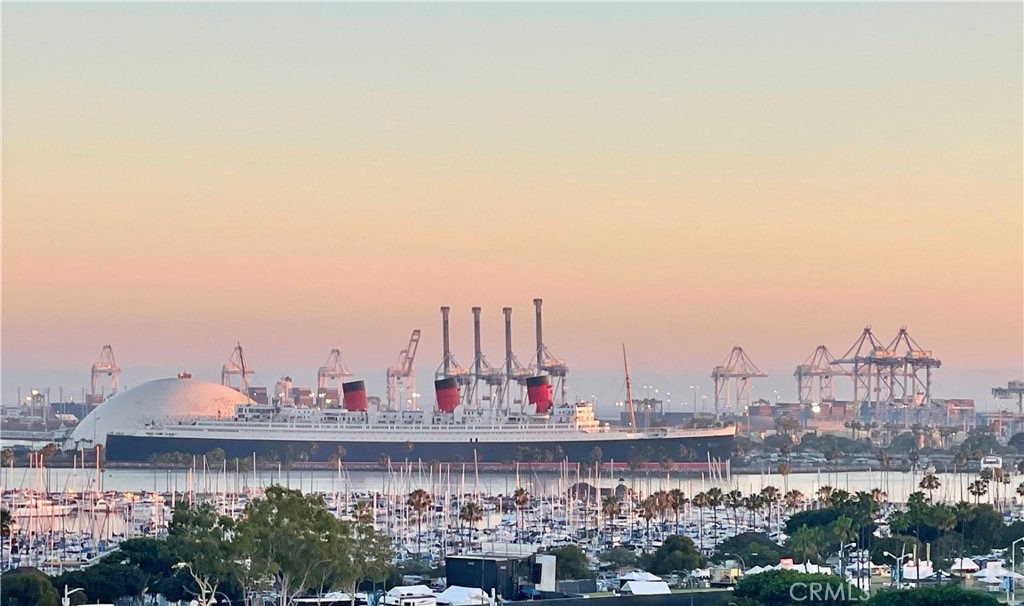 525 E Seaside Way 904