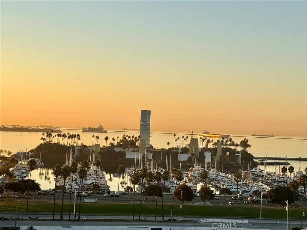 525 E Seaside Way 904