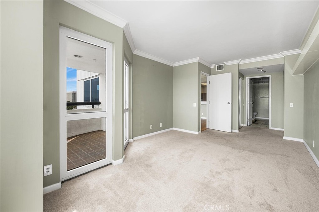 525 E Seaside Way 904