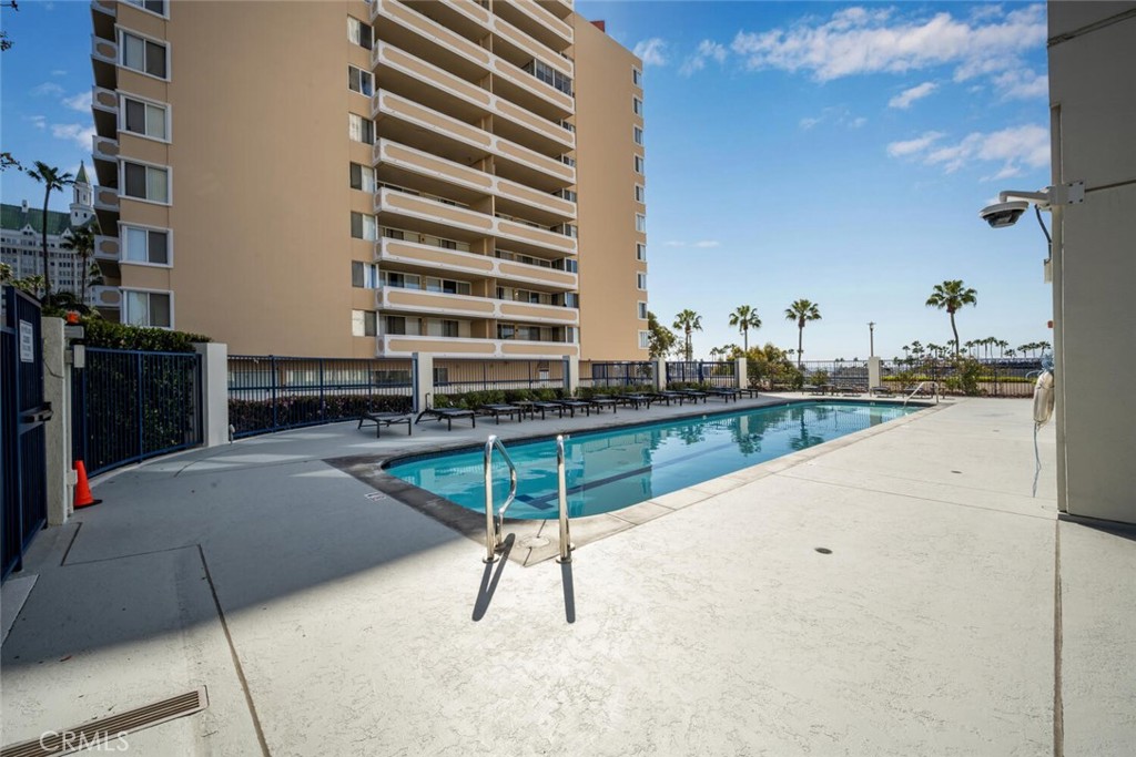 525 E Seaside Way 904