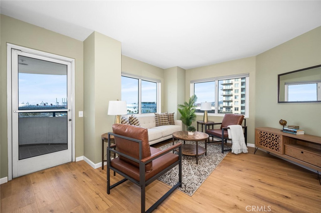 525 E Seaside Way 904