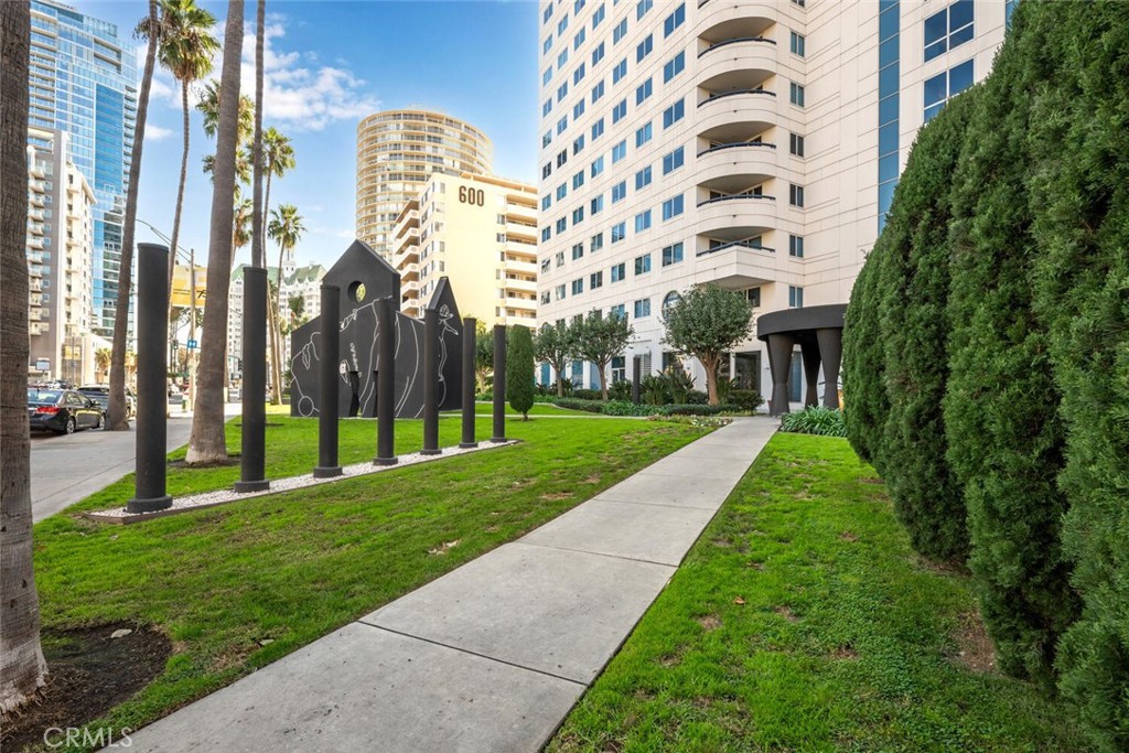 525 E Seaside Way 904