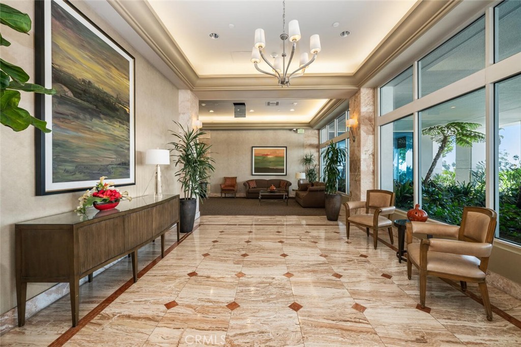 525 E Seaside Way 904