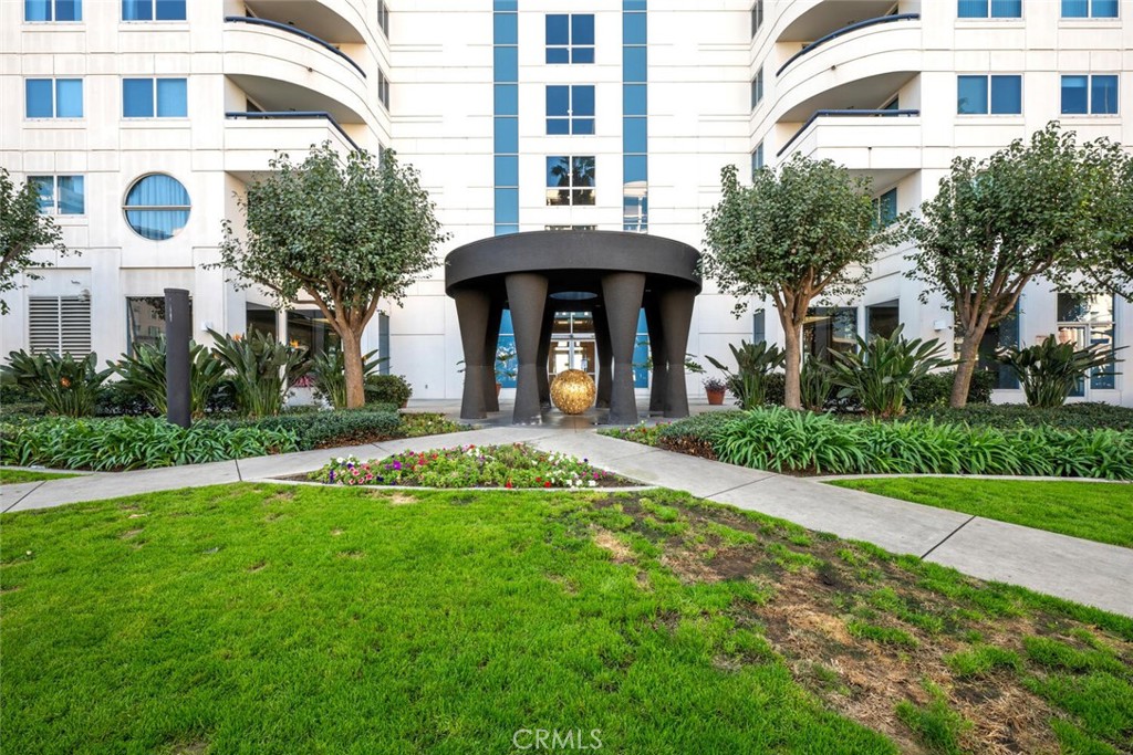 525 E Seaside Way 904