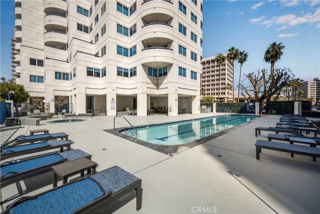 525 E Seaside Way 904