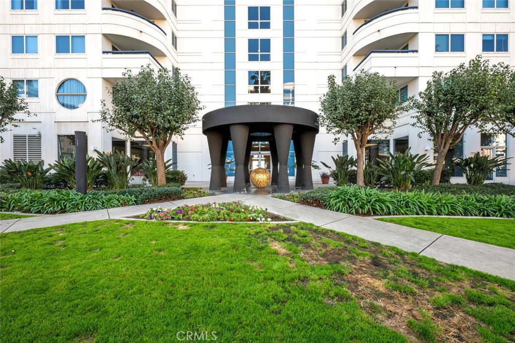 525 E Seaside Way 904