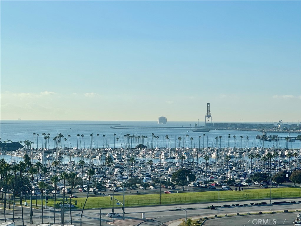 525 E Seaside Way 904