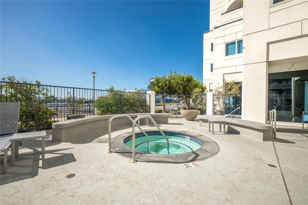 525 E Seaside Way 904