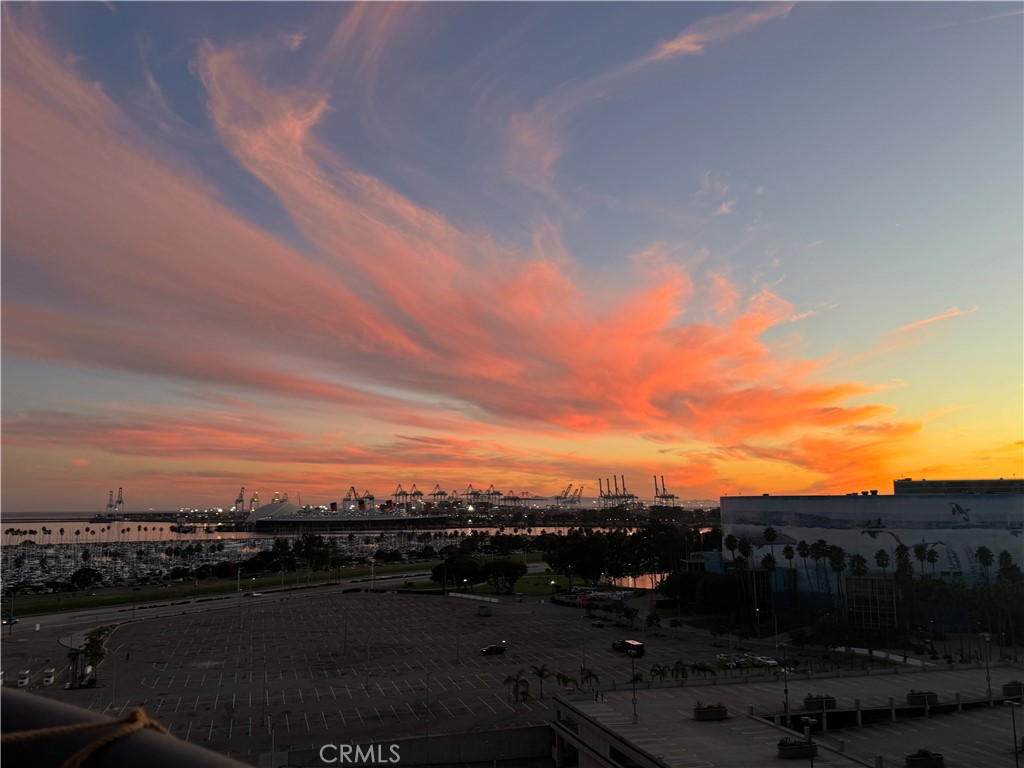 525 E Seaside Way 904