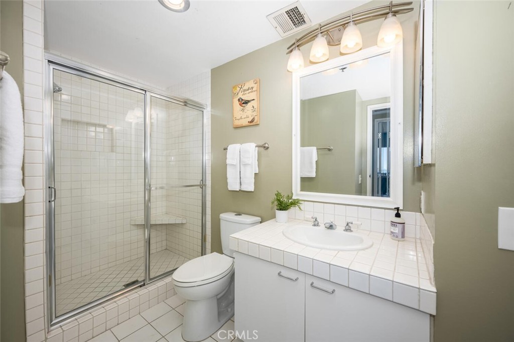 525 E Seaside Way 904