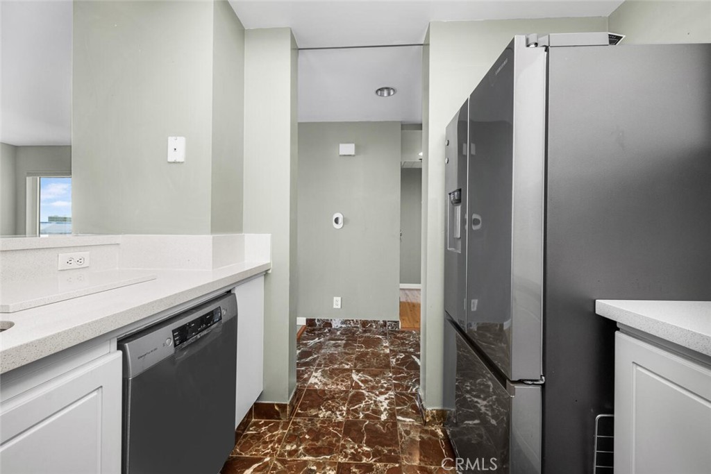 525 E Seaside Way 904