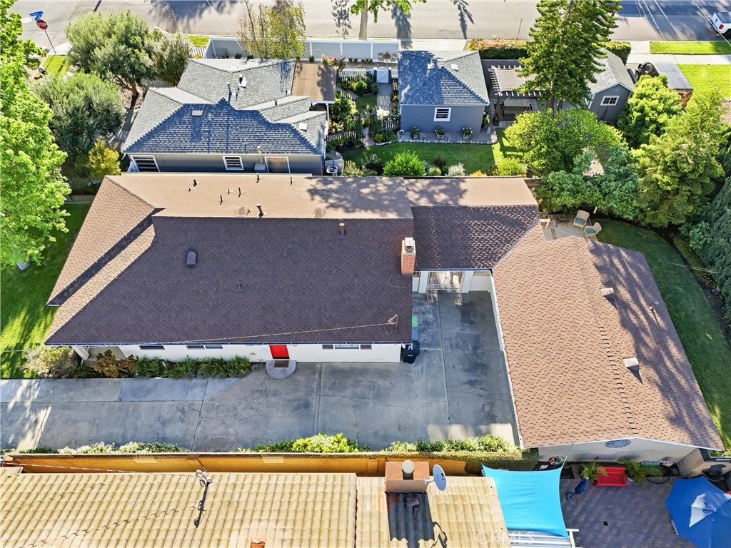 713 E Sycamore