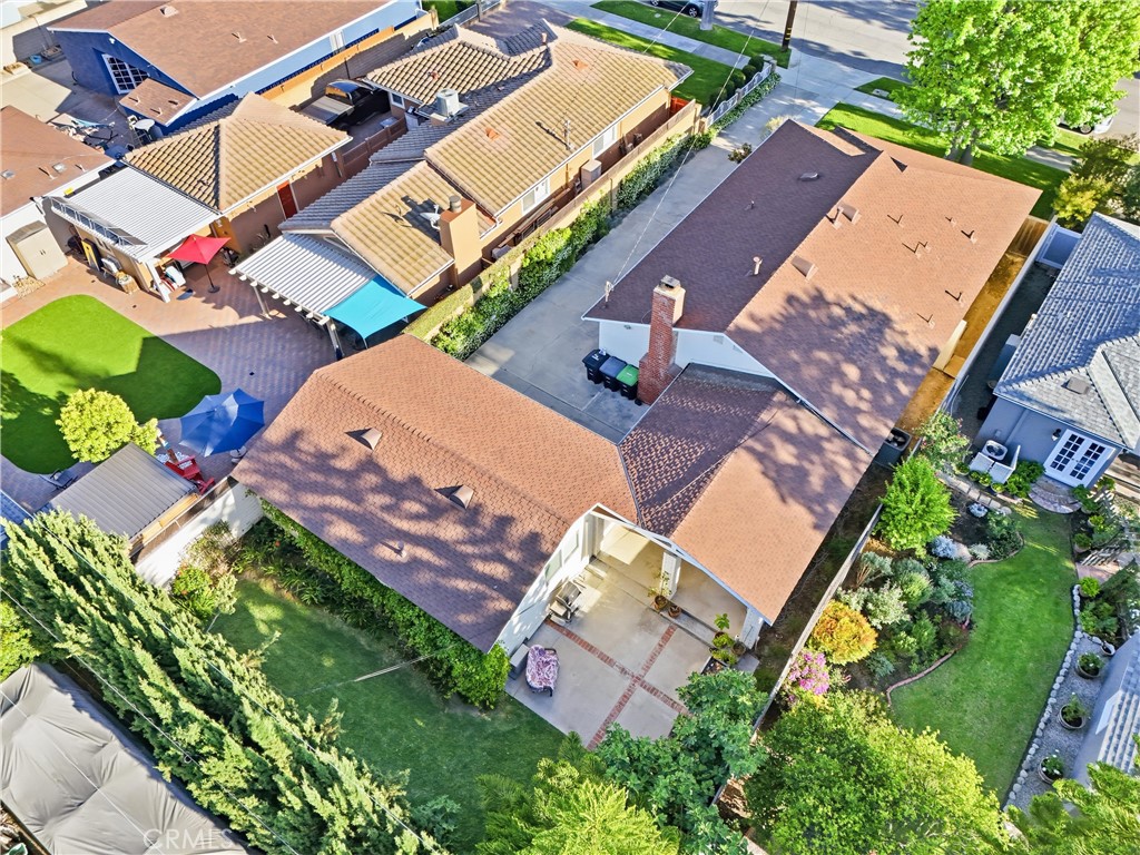 713 E Sycamore