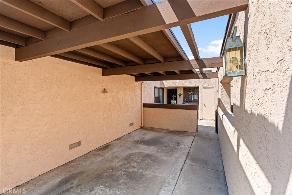 1639 S Heritage