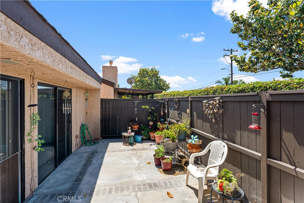 1639 S Heritage