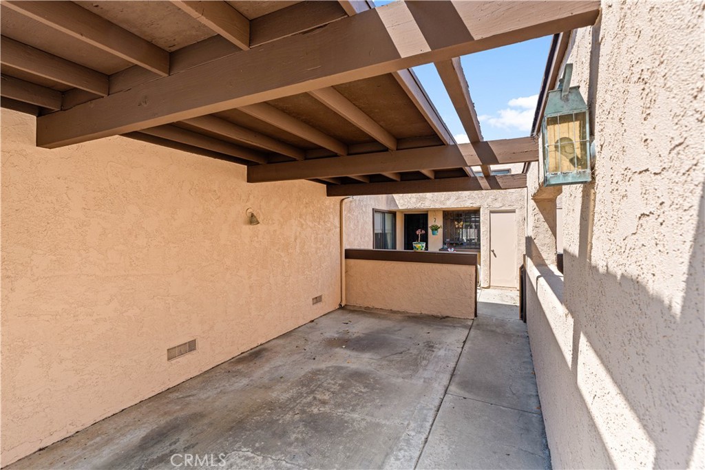1639 S Heritage