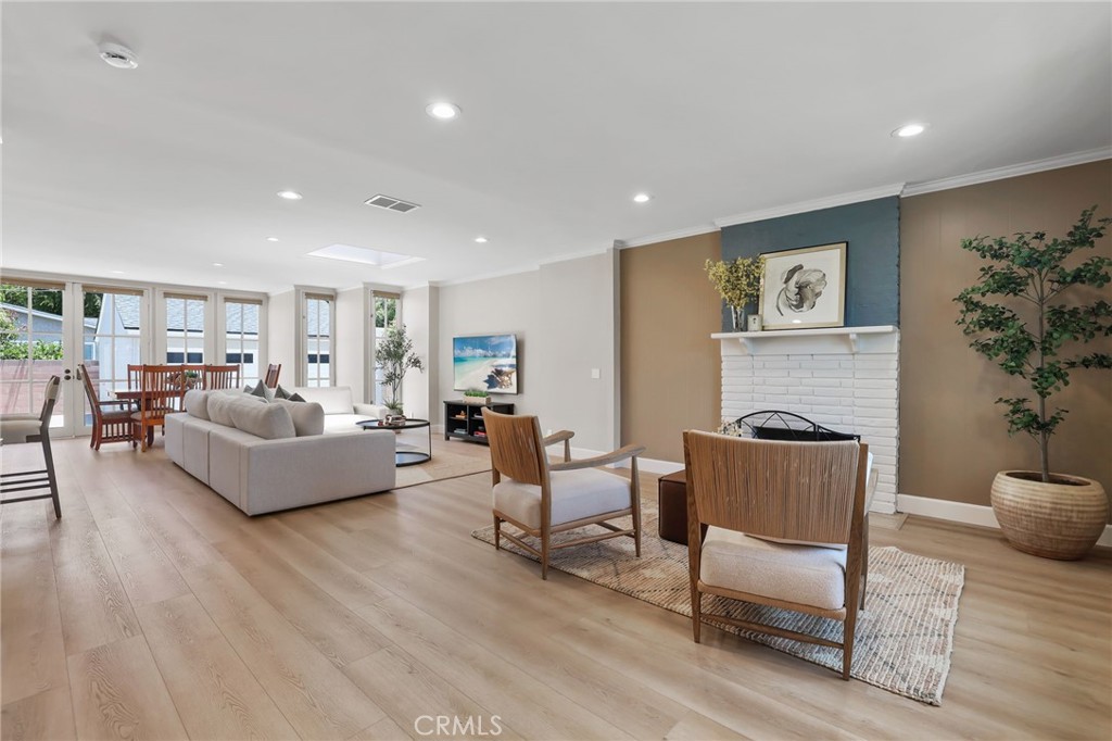 2114 Ostrom