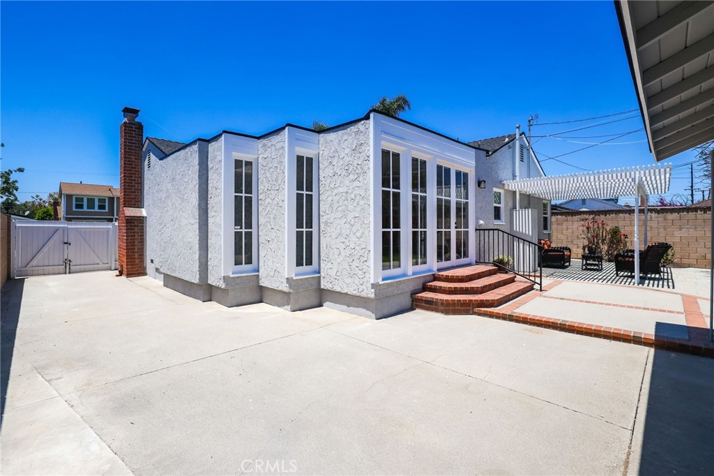 2114 Ostrom
