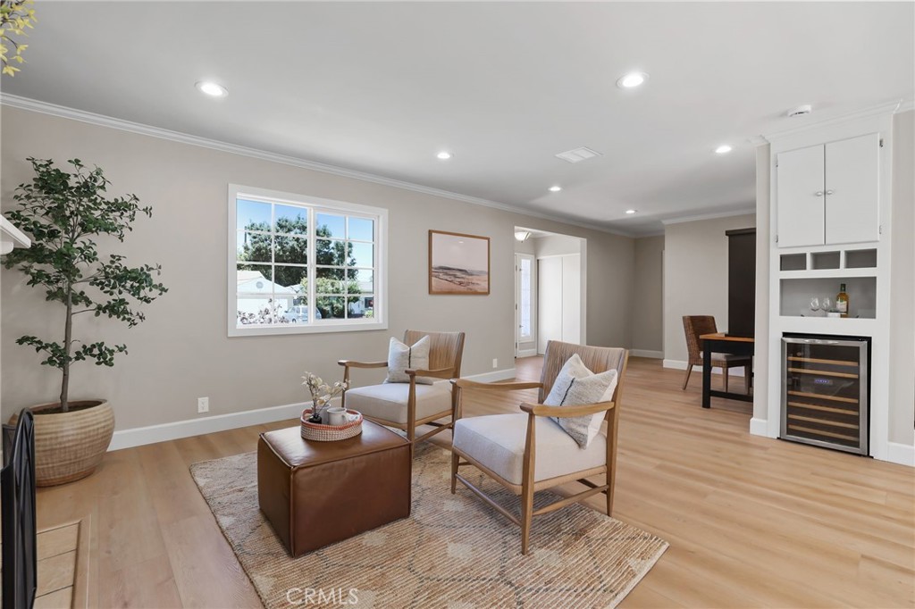 2114 Ostrom
