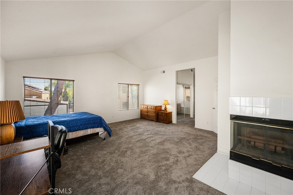 39876 Via Castana