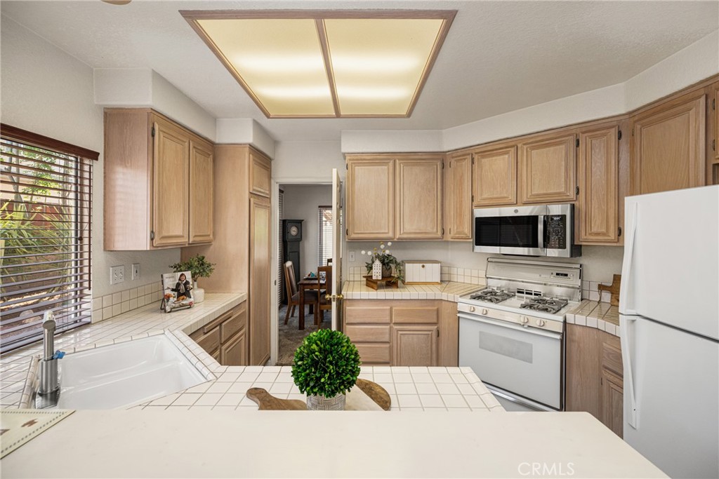 39876 Via Castana